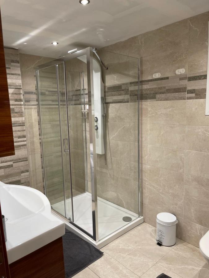 Luxury With Sauna And Free Parking Near Acropolis アテネ エクステリア 写真